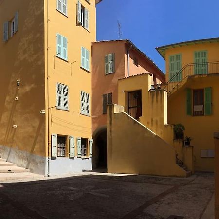 Between The Roofs Of Menton Old Town And The Sea Ngoại thất bức ảnh